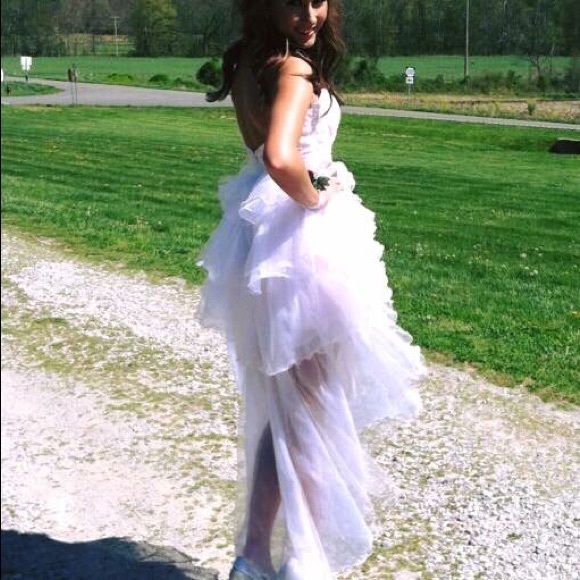 Prom Dress. - Picture 3 of 8